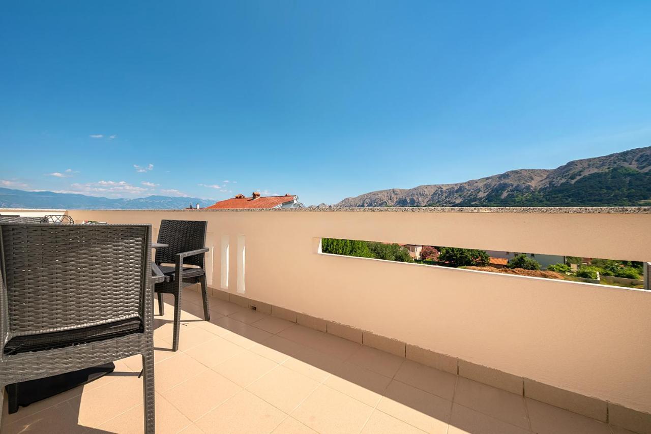 Apartments Gerta With Terrace บัชกา ภายนอก รูปภาพ