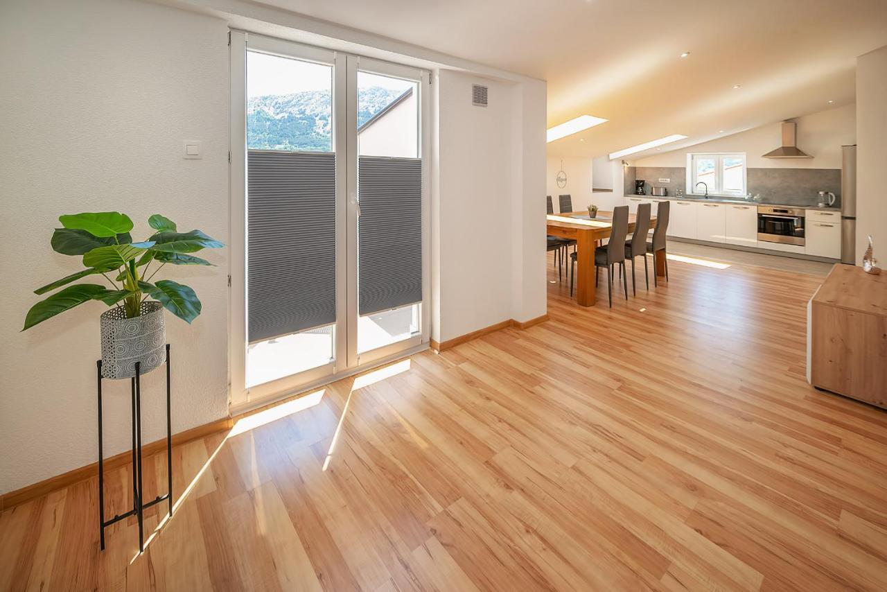 Apartments Gerta With Terrace บัชกา ภายนอก รูปภาพ