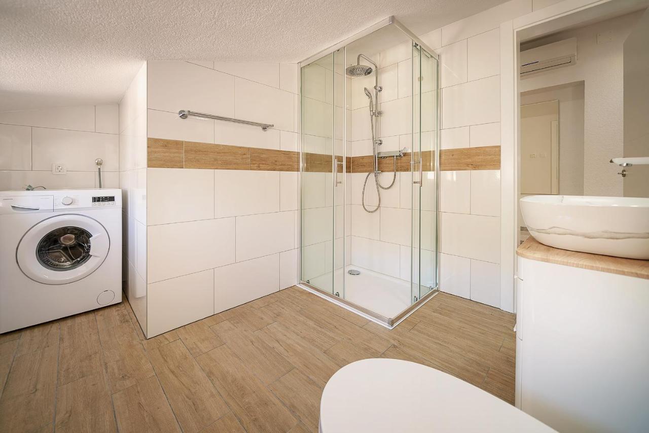 Apartments Gerta With Terrace บัชกา ภายนอก รูปภาพ